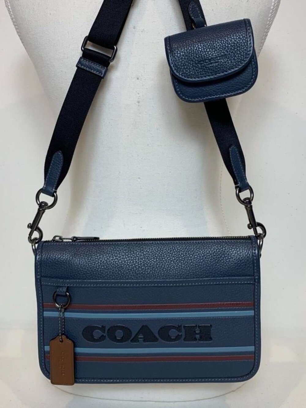 Blue pebble leather Coach - Picture 2 of 8